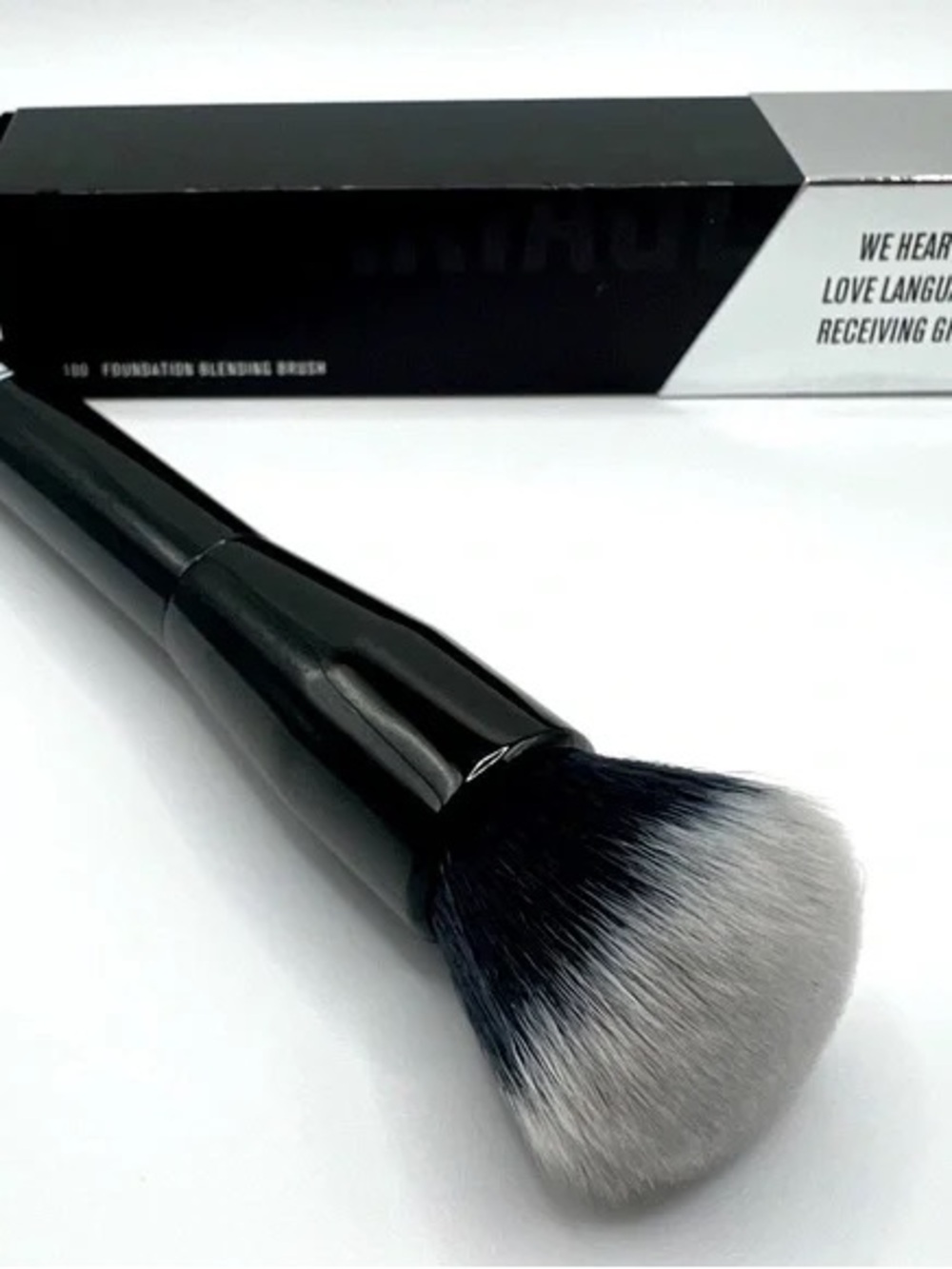 Il Makiage Foundation Blending Brush